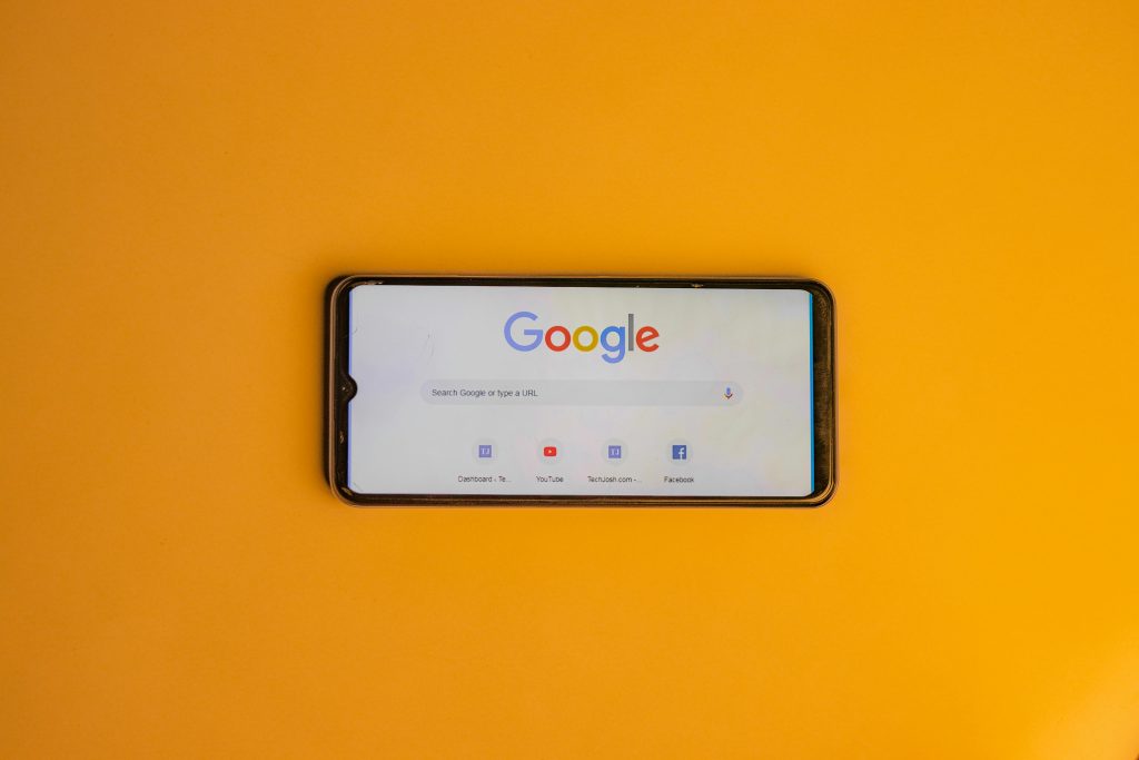 Google Confirme des Core Updates Mineurs Continus Sans Préavis : Quelles Stratégies pour Votre SEO Local ?